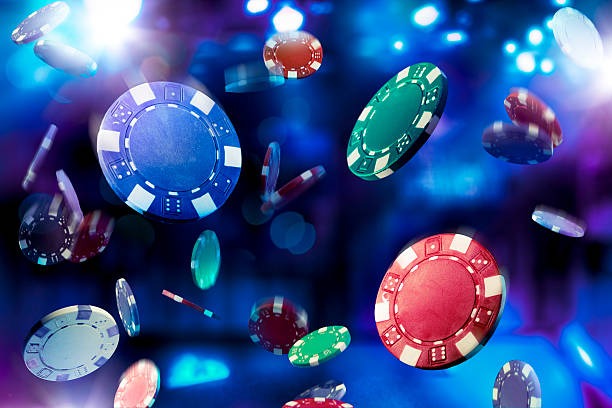 Mobile Legends guide beside live dealer table view